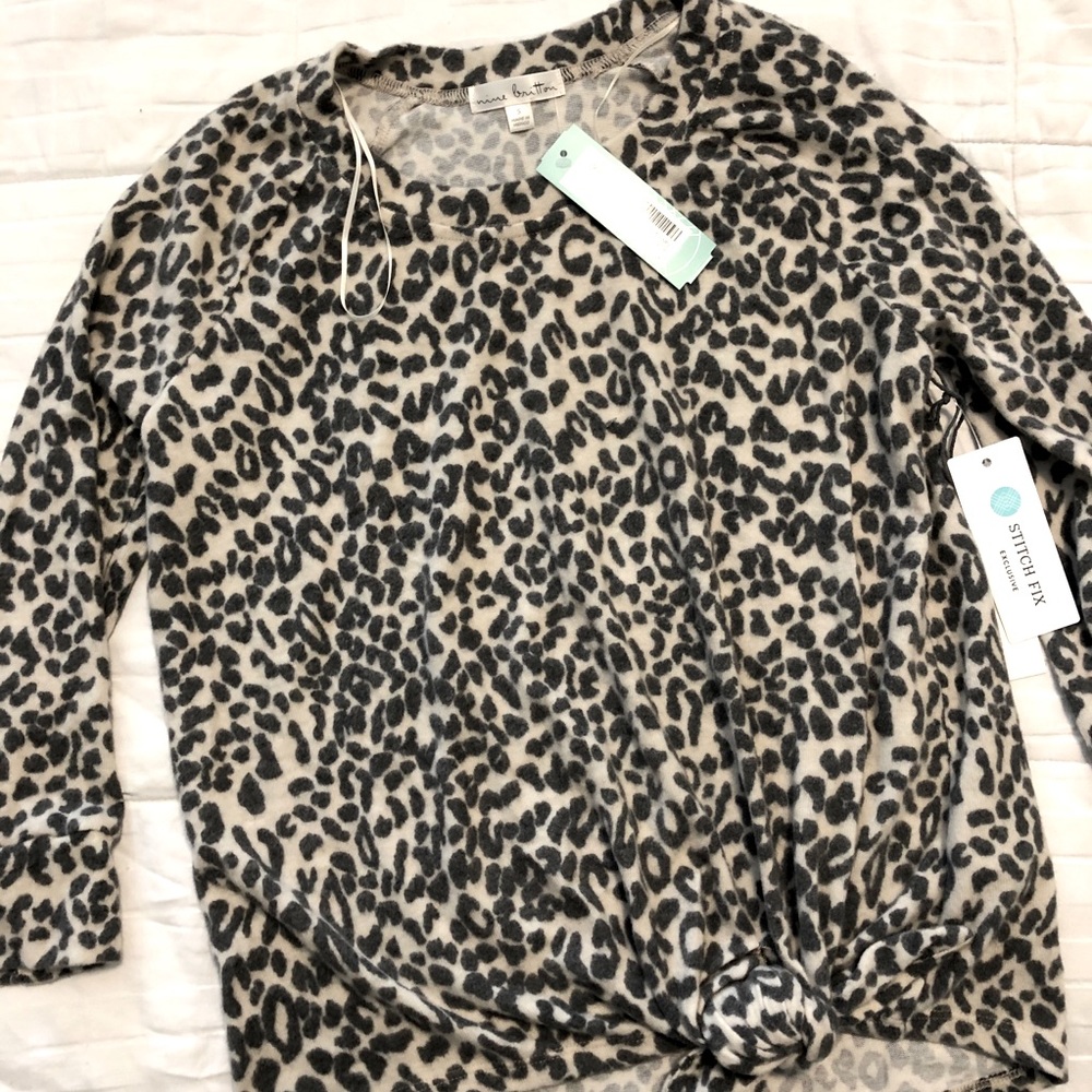 NWT - nine britton sweater